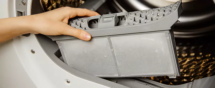 Signs Of A Clogged Dryer Lint Trap in Jonesboro, Arkansas